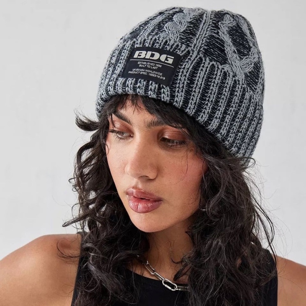 UO BDG Cable Knit Beanie NWT